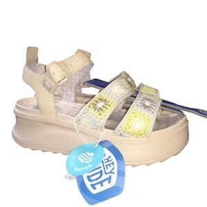 NEW Hey Dude Delray Buckle Cottage Crochet Sandal Womens 8 Egret Lavender Beige